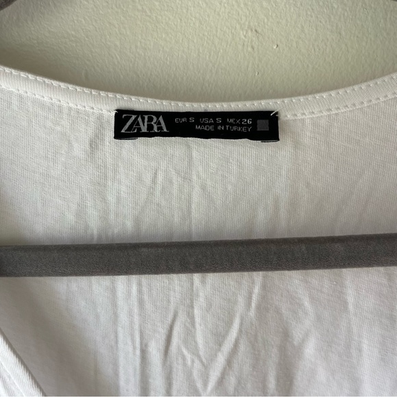 ZARA Women’s White Bubble Hem Peplum Top V-Neck Cap Sleeve Size Small summer - Picture 2 of 9